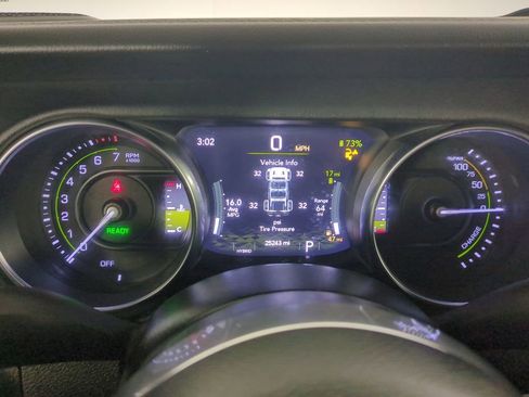 Used 2022 Jeep Wrangler Unlimited Sahara w/ Cold Weather Group image 33