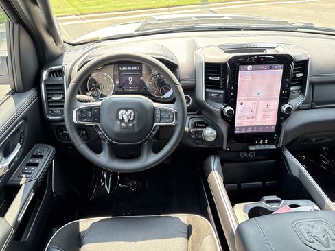 Used 2025 RAM 1500 Laramie w/ Sport Appearance Package AWD/4WD image 18