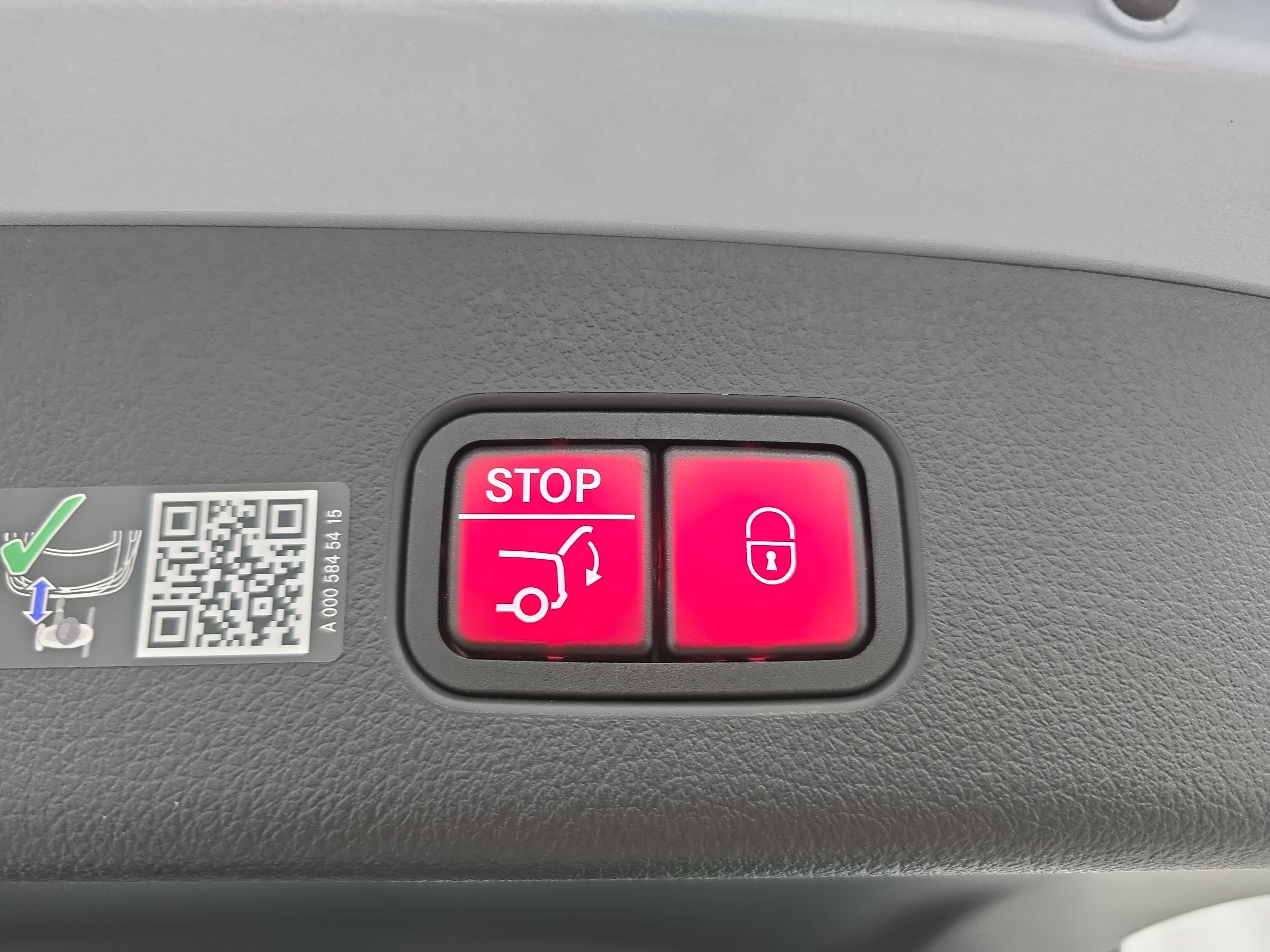 Certified 2026 Mercedes-Benz GLC 300 image 13
