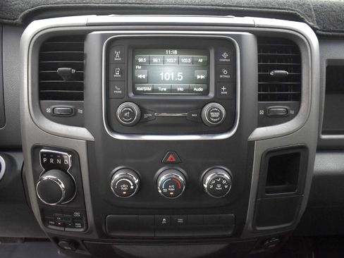 Used 2015 RAM 1500 Express image 19