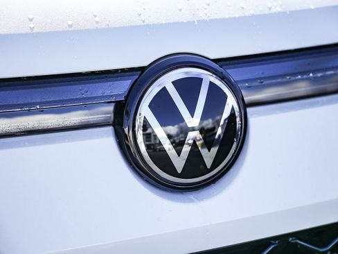 New 2026 Volkswagen Tiguan SE R-Line image 21