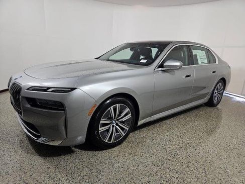 New 2024 BMW i7 eDrive50 image 3