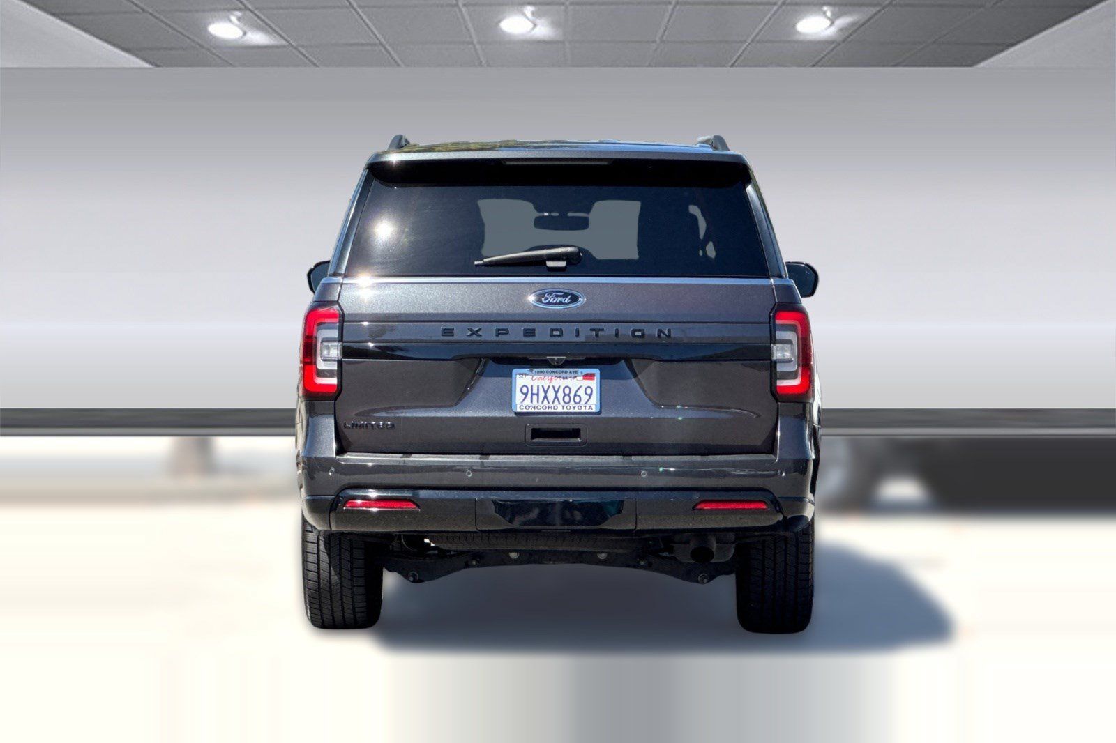 Used 2023 Ford Expedition Limited AWD/4WD image 10