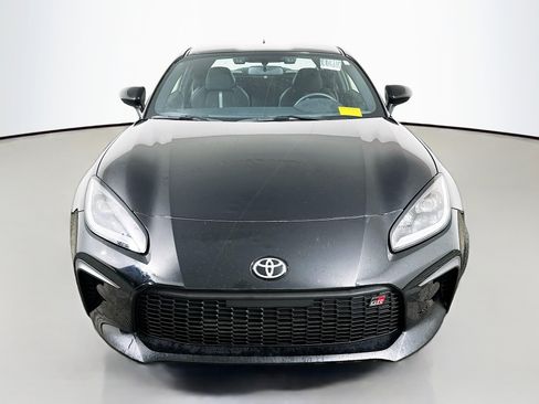 Used 2023 Toyota GR86 Premium image 2