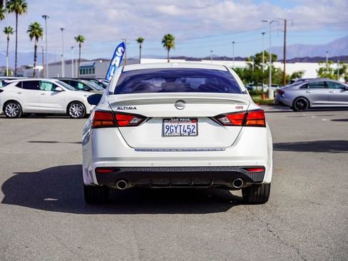 Used 2023 Nissan Altima 2.5 SR w/ SR Premium Package image 6