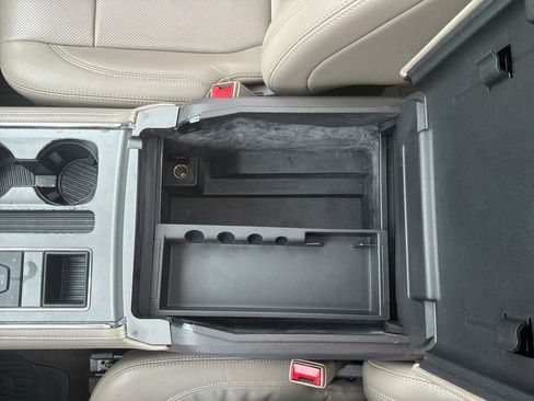 Used 2021 Ford Expedition XLT image 26