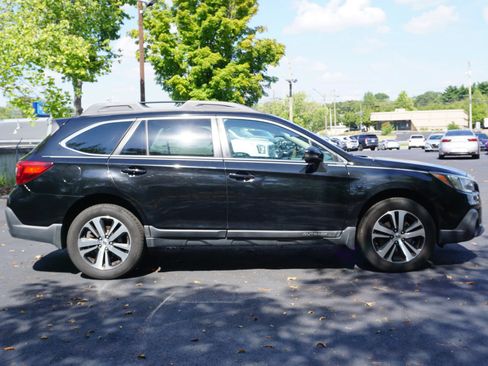 Used 2018 Subaru Outback 2.5i Limited AWD/4WD image 4