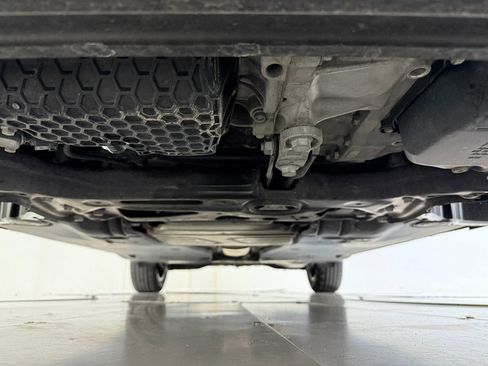 Used 2019 Volkswagen Tiguan SE w/ Panoramic Sunroof Package image 80