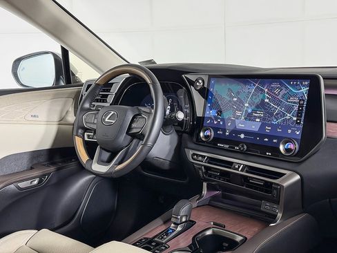 Used 2025 Lexus RX 450h AWD w/ Luxury Package image 30