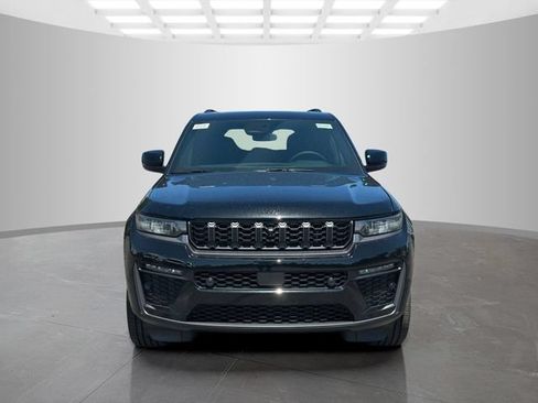 New 2026 Jeep Grand Cherokee Limited AWD/4WD image 2