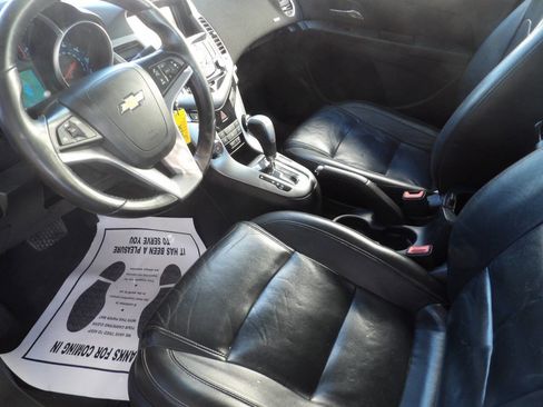 Used 2013 Chevrolet Cruze LT image 19