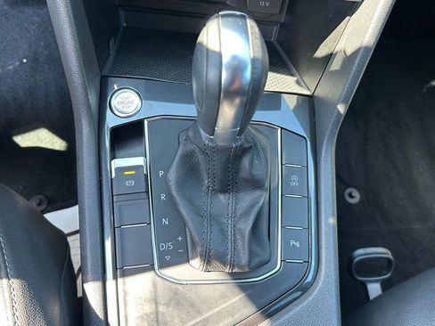 Used 2019 Volkswagen Tiguan SEL R-Line image 37