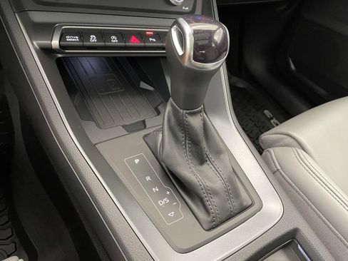 Used 2025 Audi Q3 2.0T Premium w/ Convenience Package AWD/4WD image 31