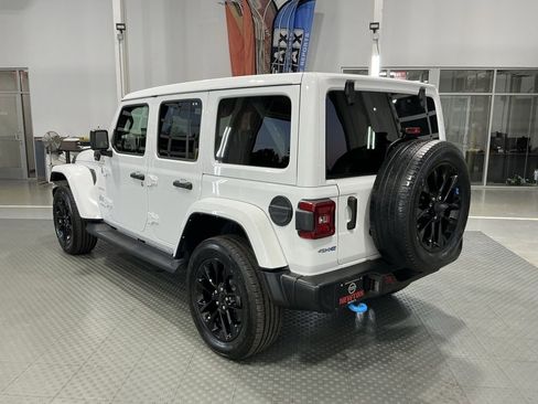 Used 2022 Jeep Wrangler Unlimited Sahara w/ Cold Weather Group image 50