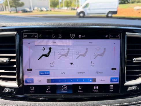 Used 2023 Chrysler Pacifica Touring-L w/ S Appearance Package FWD image 30