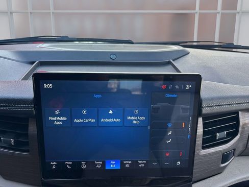 Used 2024 Ford Expedition Max Limited image 31