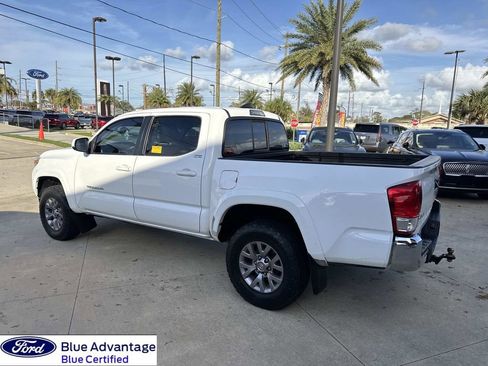 Used 2017 Toyota Tacoma SR5 w/ Tow Package image 8