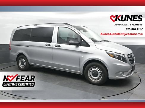 Used 2023 Mercedes-Benz Metris Passenger image 1