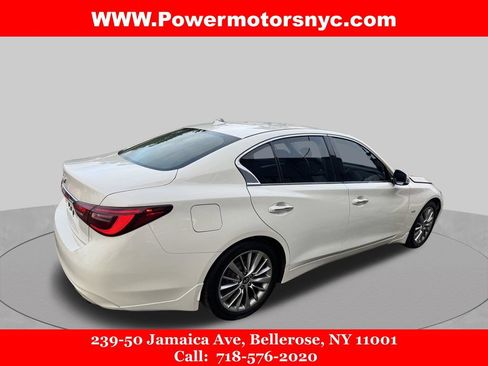 Used 2018 INFINITI Q50 Luxe w/ Essential Package (3.0T Luxe) AWD/4WD image 5