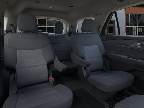 New 2026 Ford Explorer Active RWD image 11