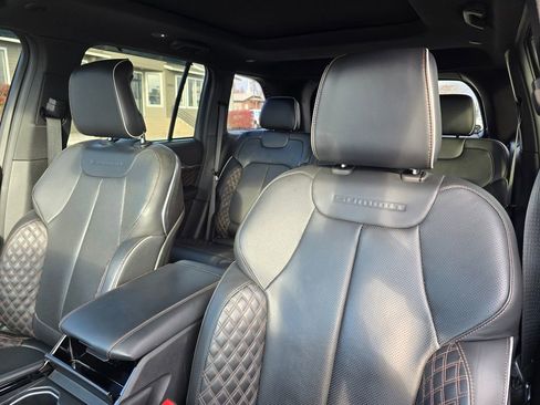 Used 2022 Jeep Grand Cherokee Summit w/ Advanced Protech Group IV image 26