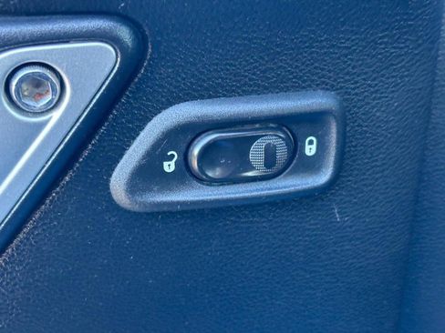 Used 2016 Jeep Wrangler Unlimited Sahara w/ Connectivity Group image 16