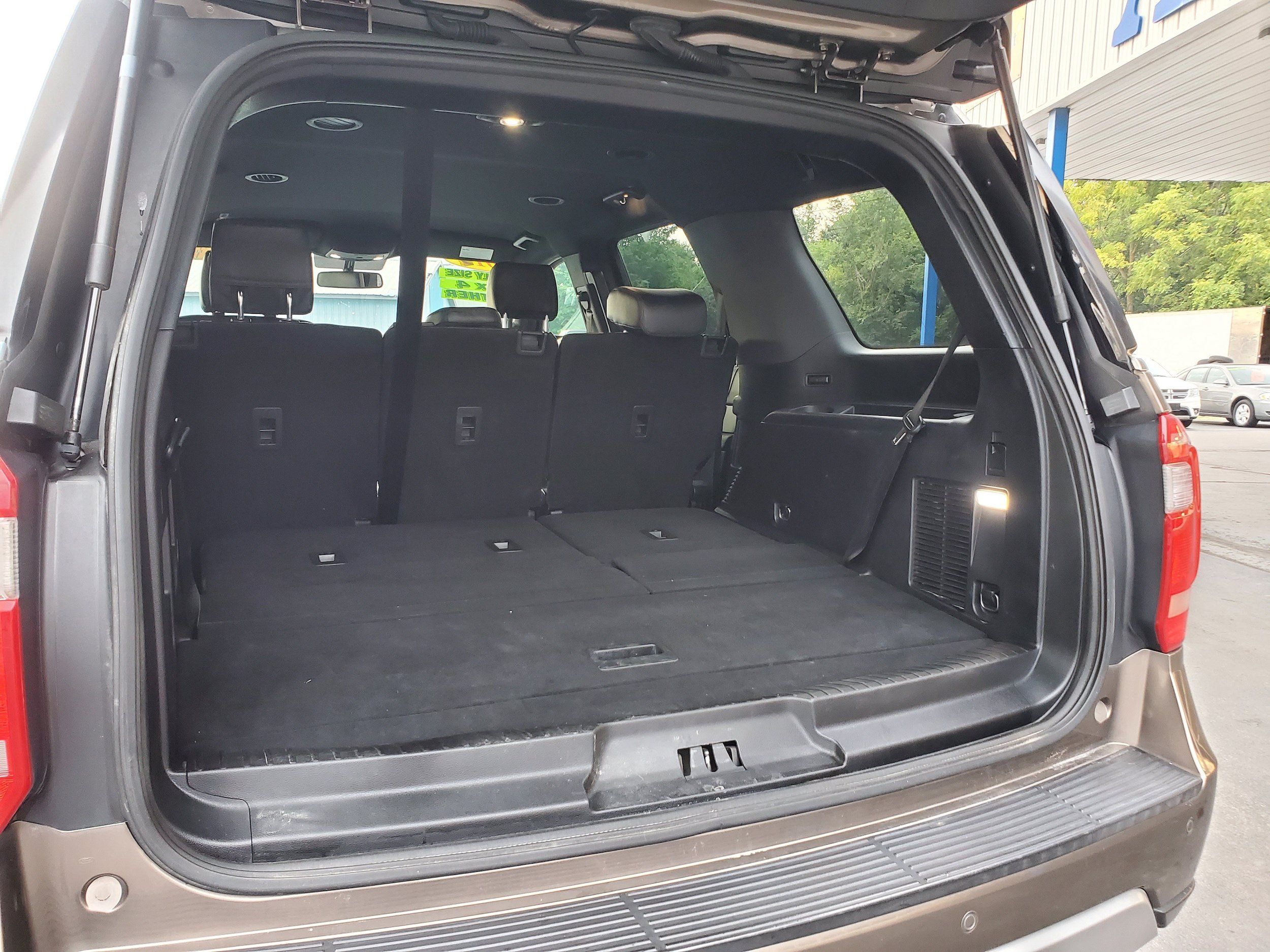 Used 2019 Ford Expedition XLT w/ Equipment Group 201A AWD/4WD image 30