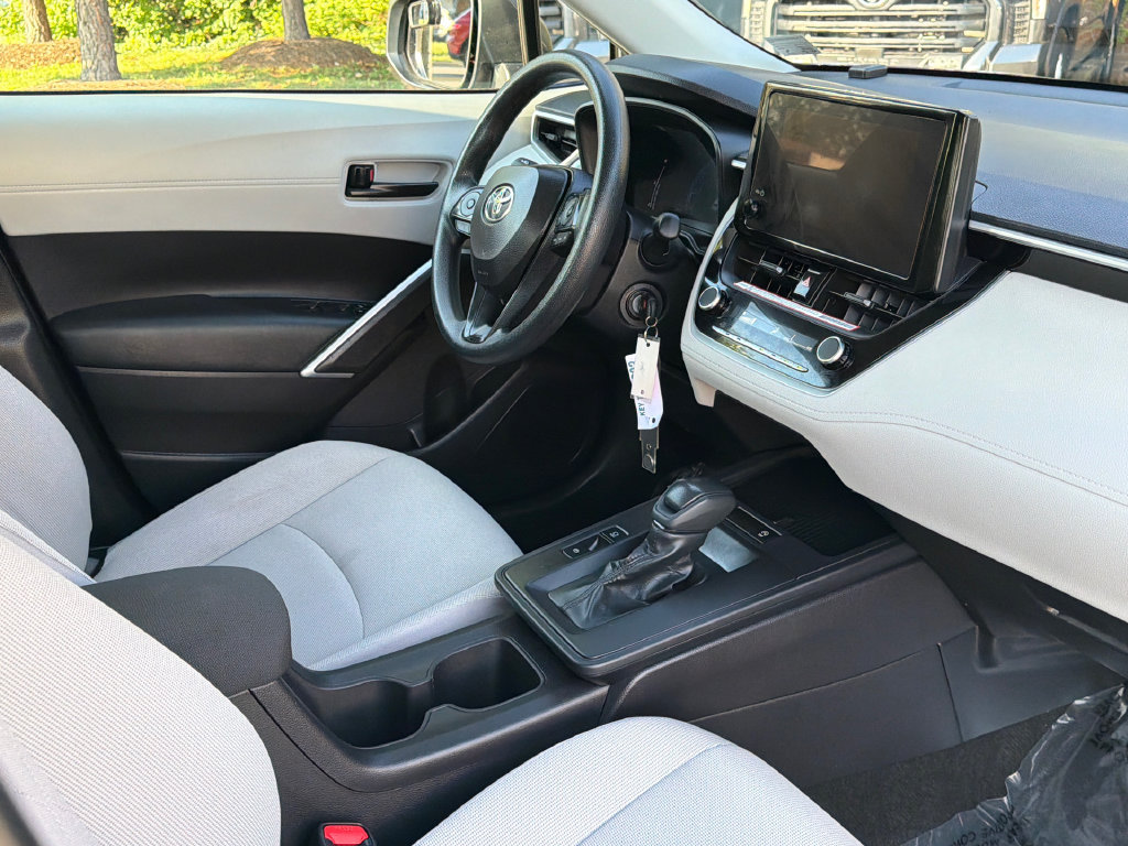Used 2026 Toyota Corolla Cross L FWD image 10