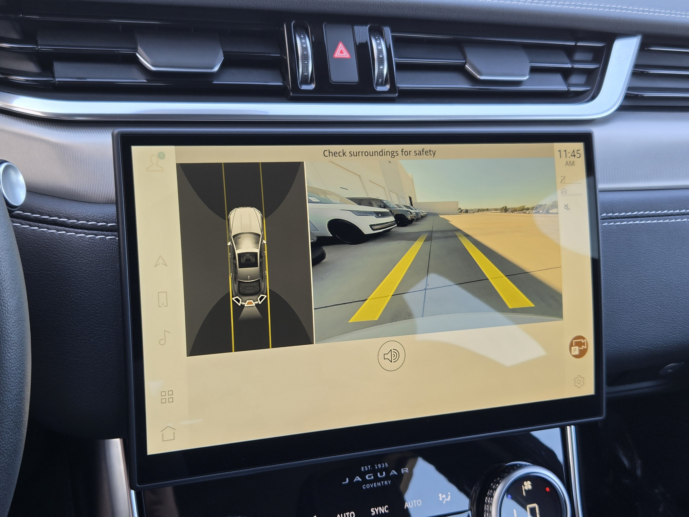 Certified 2024 Jaguar XF R-Dynamic SE AWD/4WD image 14