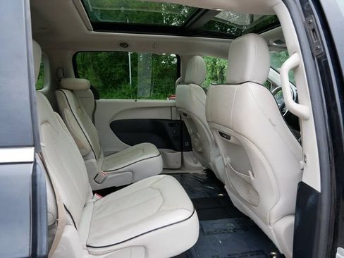 Used 2021 Chrysler Pacifica Limited w/ Premium & Safety Sphere Group AWD/4WD image 11