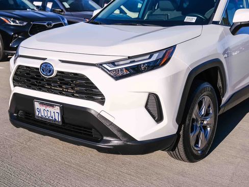 Used 2024 Toyota RAV4 XLE w/ Convenience Package AWD/4WD image 11
