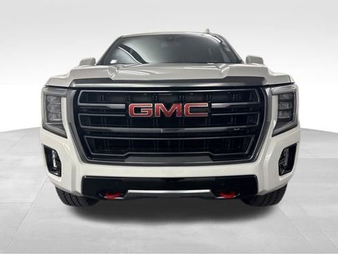 Used 2021 GMC Yukon XL AT4 image 3