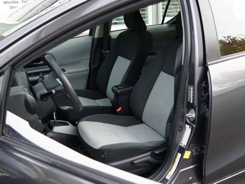 Used 2013 Toyota Prius C Two image 39