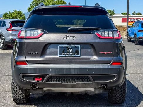 Used 2019 Jeep Cherokee Trailhawk AWD/4WD image 7