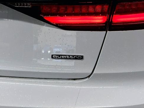 Used 2021 Audi A8 L 3.0T w/ Executive Plus Package image 11