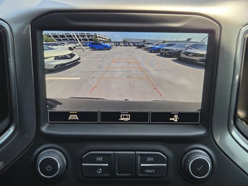 Used 2021 Chevrolet Silverado 1500 LT Trail Boss w/ Convenience Package II AWD/4WD image 9