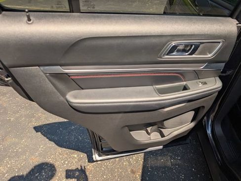 Used 2017 Ford Explorer Sport w/ Equipment Group 401A AWD/4WD image 10