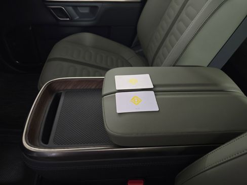 Used 2024 Rivian R1T Adventure image 29