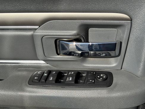 Used 2016 RAM 2500 SLT image 19