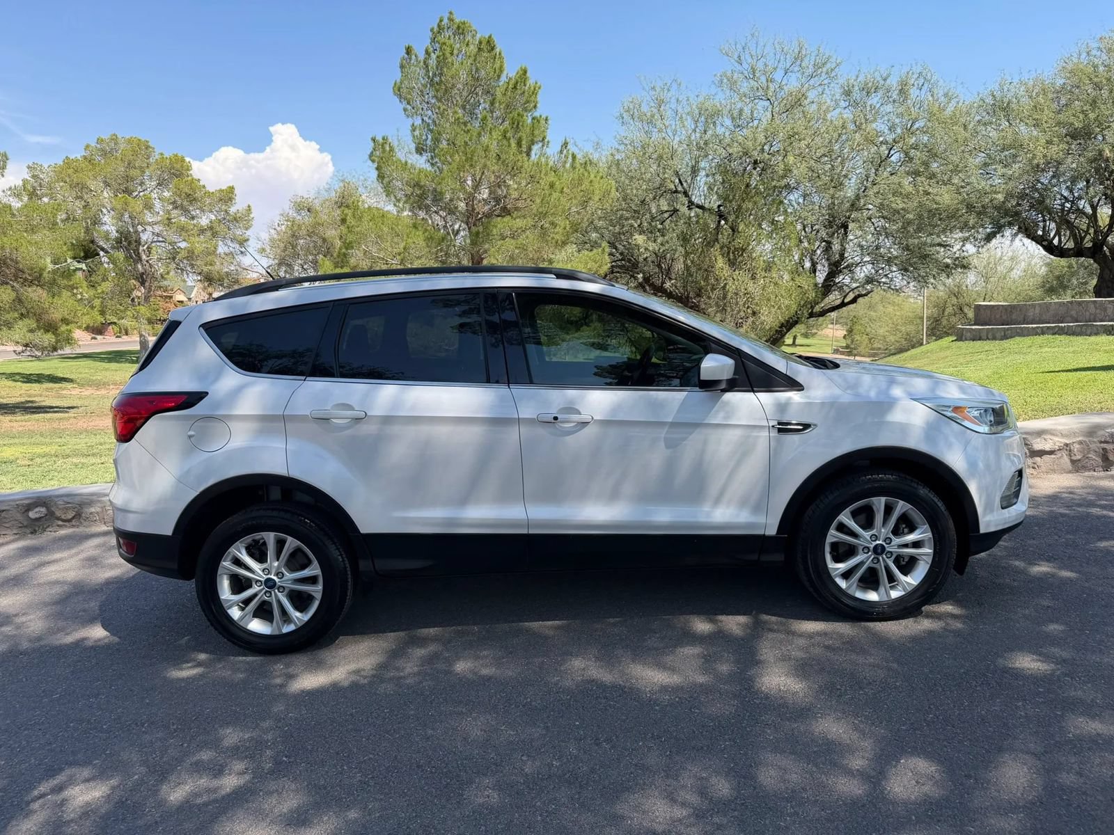 Used 2019 Ford Escape SEL FWD image 6