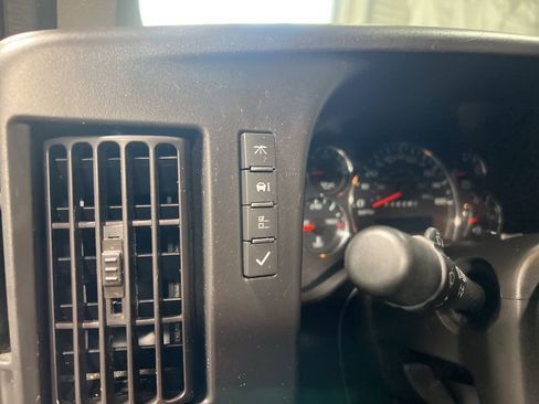 Used 2024 Chevrolet Express 2500 w/ Driver Convenience Package image 19