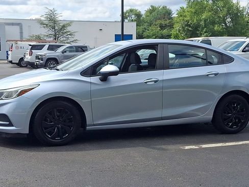 Certified 2017 Chevrolet Cruze LS FWD image 7