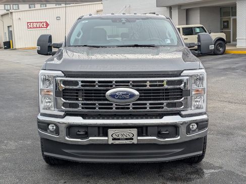 New 2026 Ford F250 XLT w/ FX4 Off-Road Package image 3