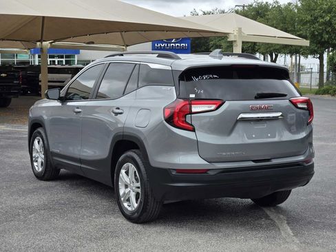 Certified 2024 GMC Terrain SLE w/ Driver Convenience Package FWD image 5