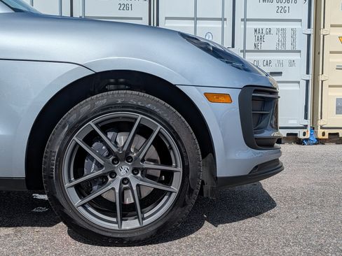 Used 2025 Porsche Macan Turbo AWD/4WD image 11