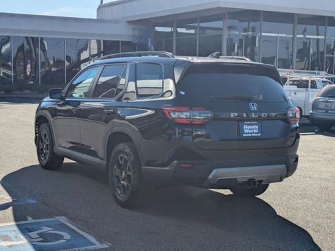 New 2026 Honda Pilot TrailSport image 6