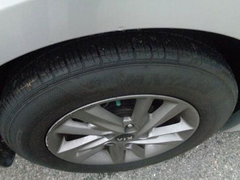 Used 2020 Kia Optima LX FWD image 12