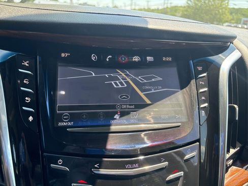 Used 2016 Cadillac Escalade ESV Premium image 10