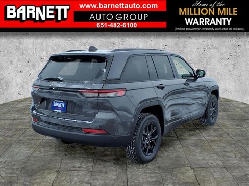 New 2025 Jeep Grand Cherokee Altitude image 6