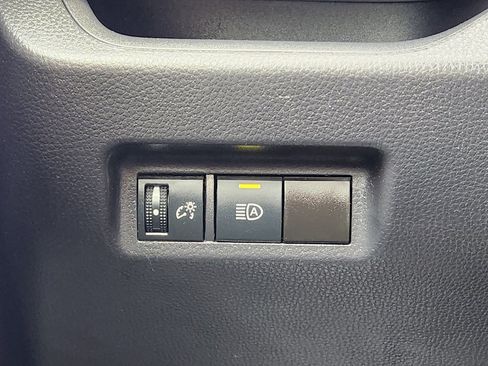 Used 2025 Toyota RAV4 XLE image 21